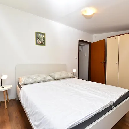 Dragica 929 Apartment
