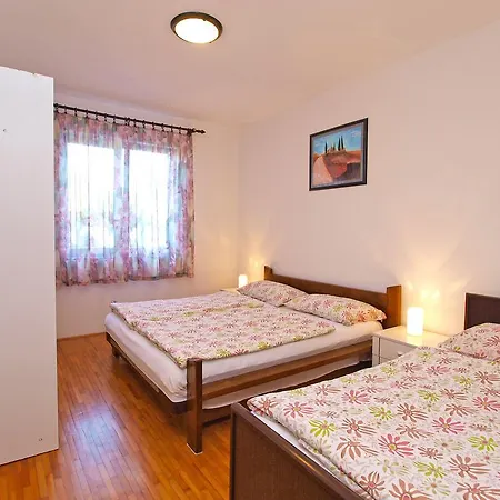 Apartment Dragica 929 Fazana