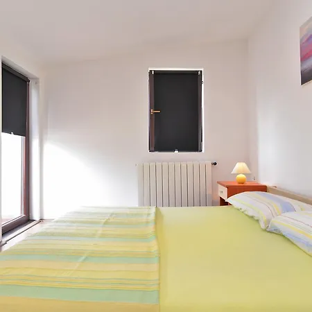 Apartment Dragica 929 *