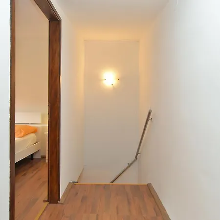Apartman Dragica 929 *