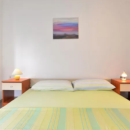 Apartment Dragica 929 *